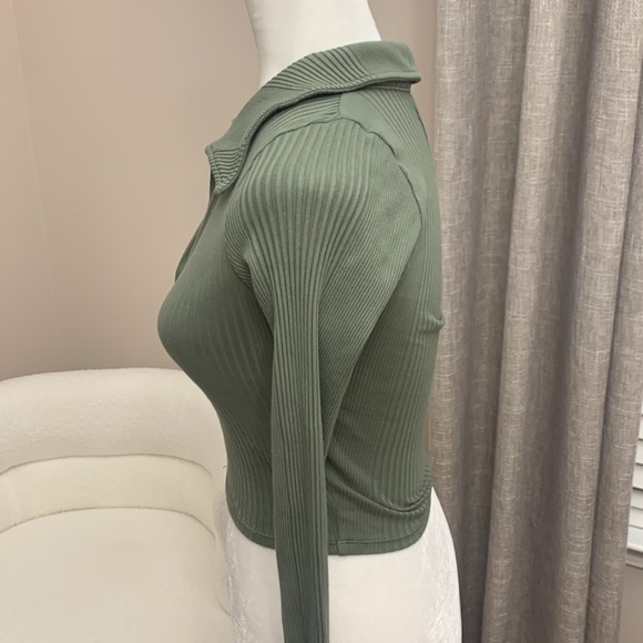 Aerie top - Picture 2 of 7